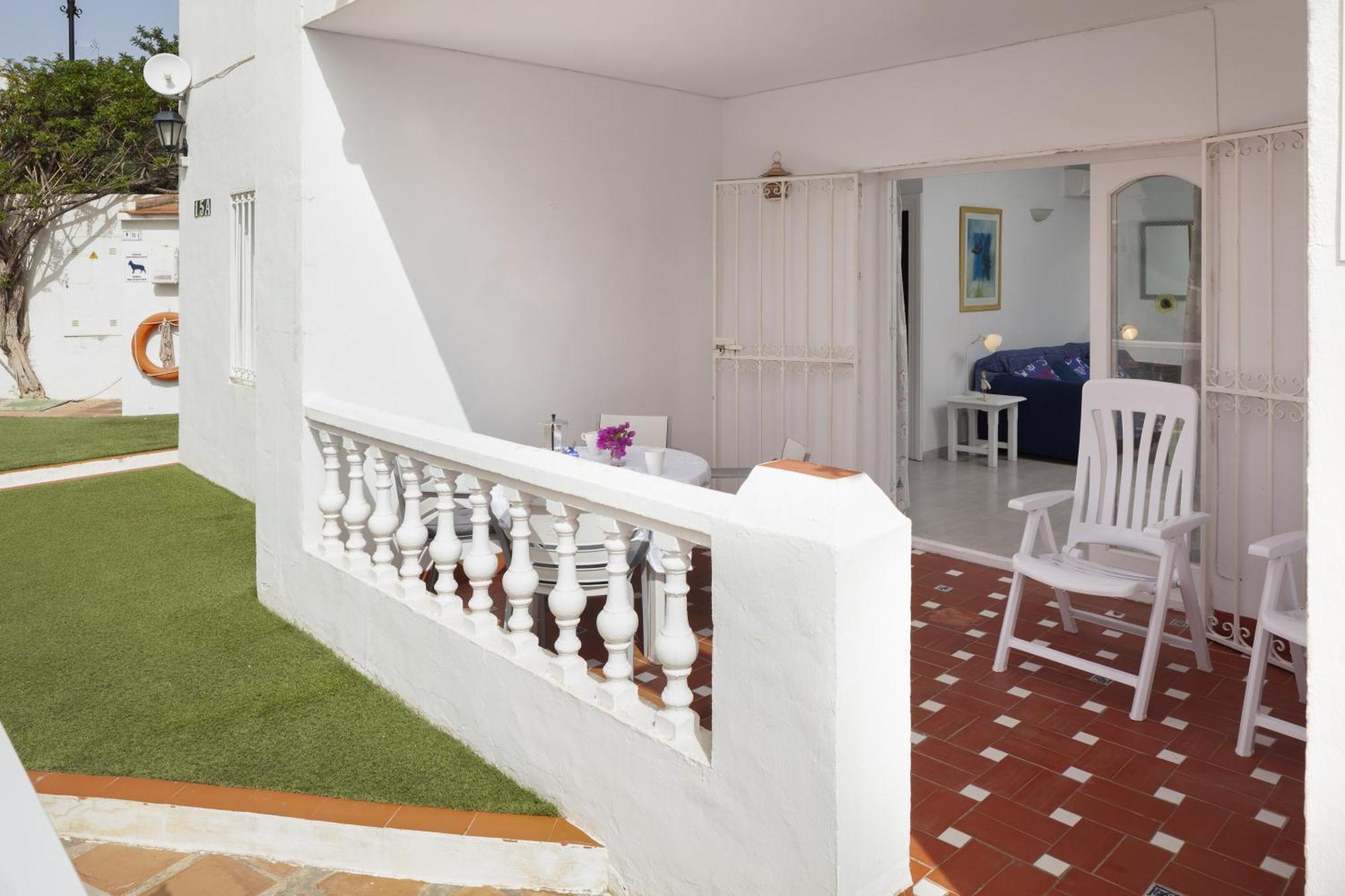Bright Spacious 1 Bed Apartment Нерха Екстер'єр фото