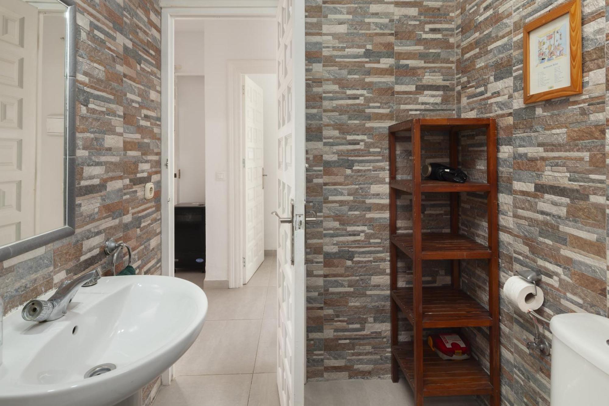 Bright Spacious 1 Bed Apartment Нерха Екстер'єр фото