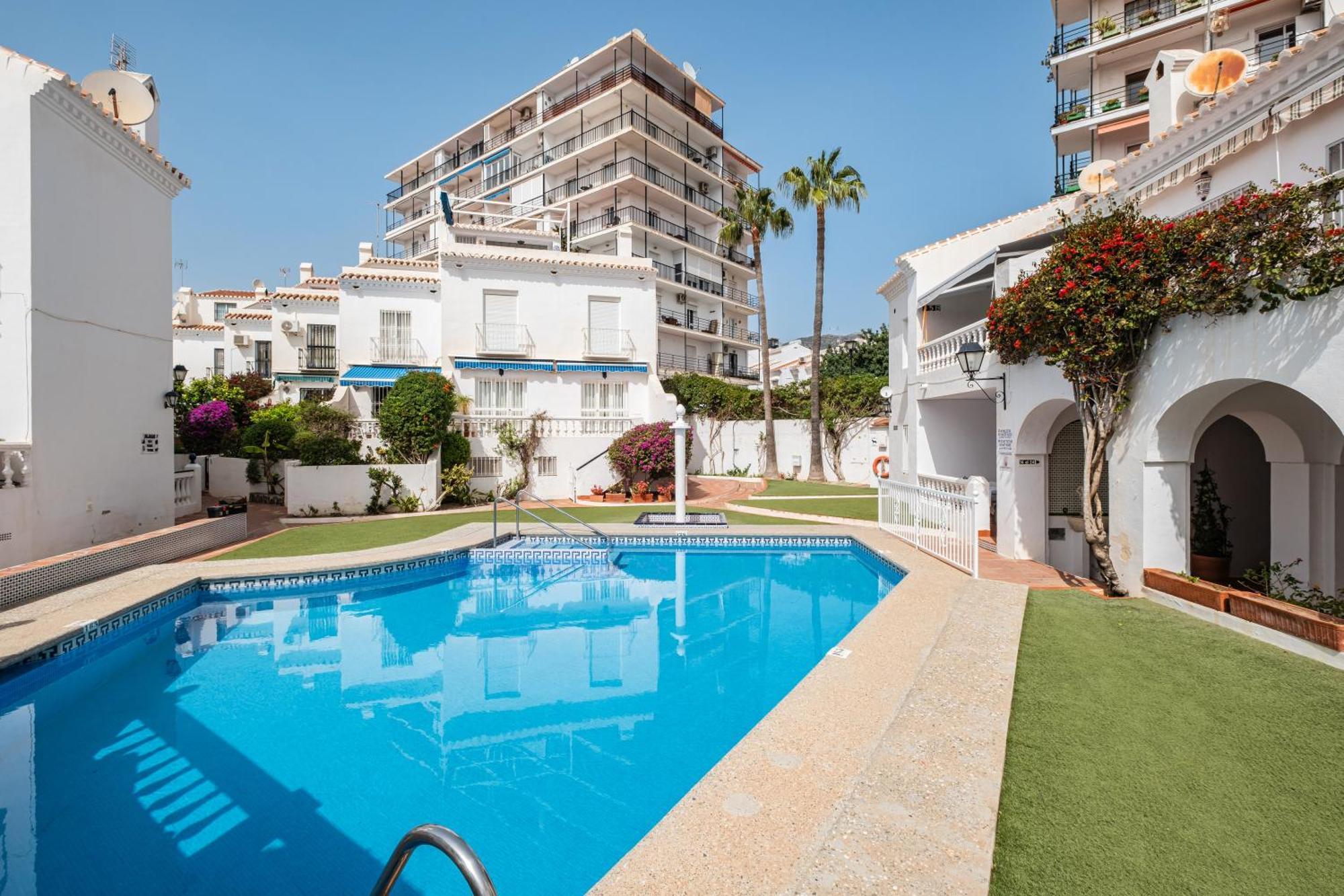 Bright Spacious 1 Bed Apartment Нерха Екстер'єр фото